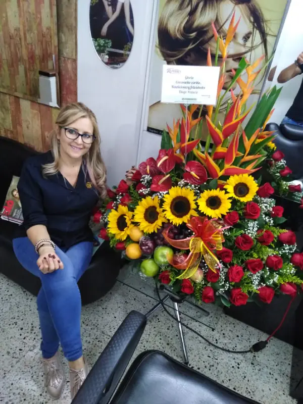 flores-floristeria-medellin-alguien-muy-especial-flores-floristeria-medellin